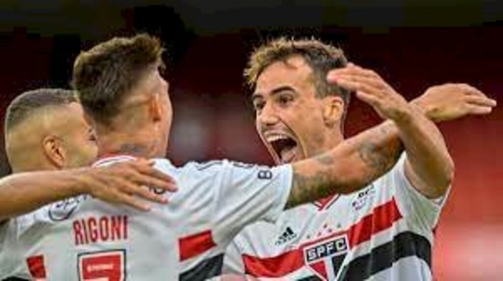 São Paulo vence o Botafogo e 'seca' o Corinthians pela 2ª posição no Paulistão