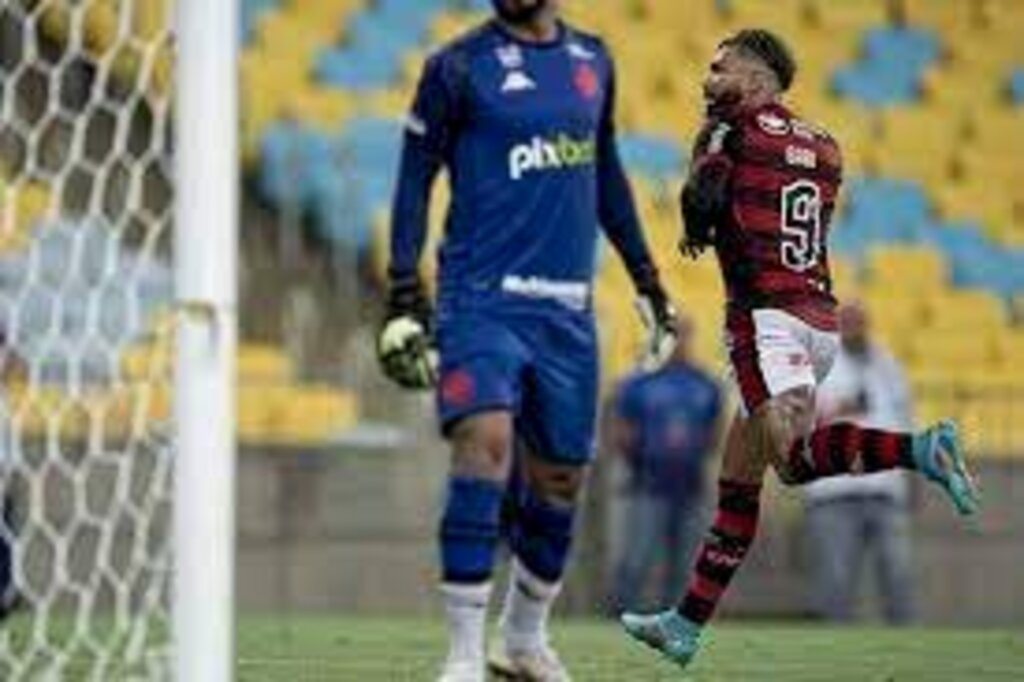 Flamengo vence o Vasco e fica mais perto da final do Carioca