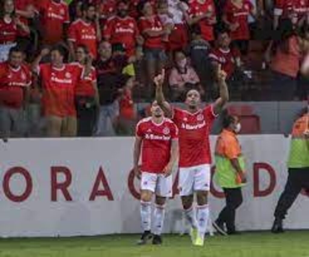 Em Gre-Nal cercado de pressão, Inter domina e vence Grêmio