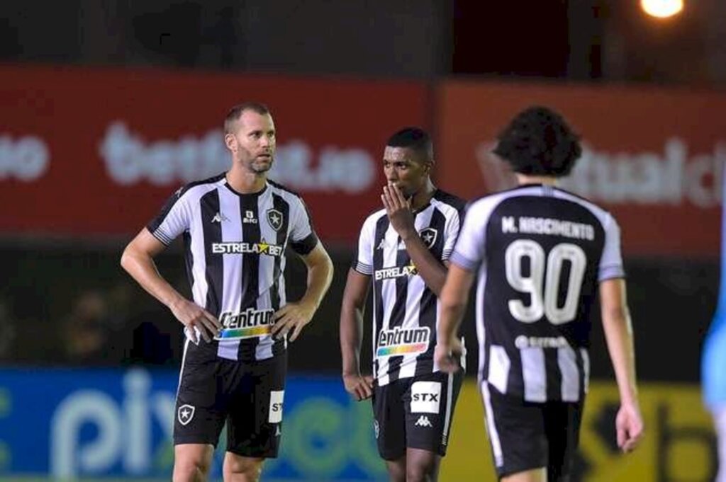 Botafogo perde para a Portuguesa e amarga 2ª derrota seguida