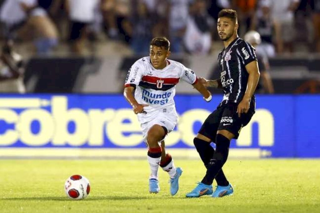 Corinthians empata com o Botafogo-SP