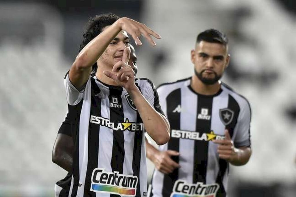 Botafogo bate Resende no Carioca