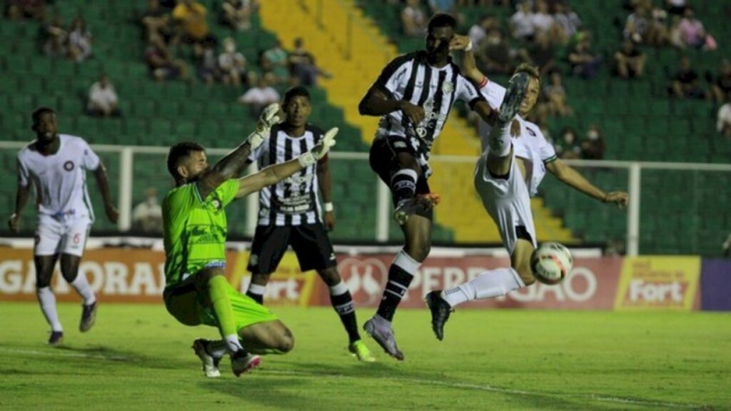 Campeonato Catarinense: Próspera vence o Figueirense