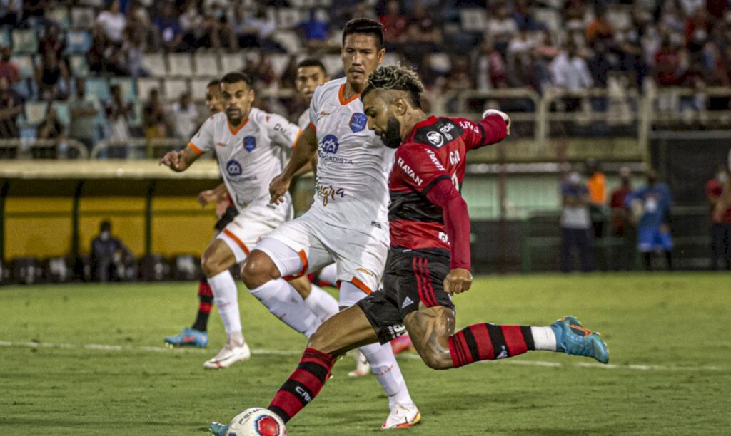 Campeonato Carioca: Flamengo supera Audax por 2 a 1