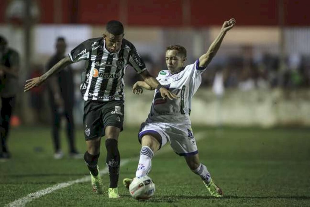 Atlético-MG cai para a URT e sofre 1ª derrota na temporada