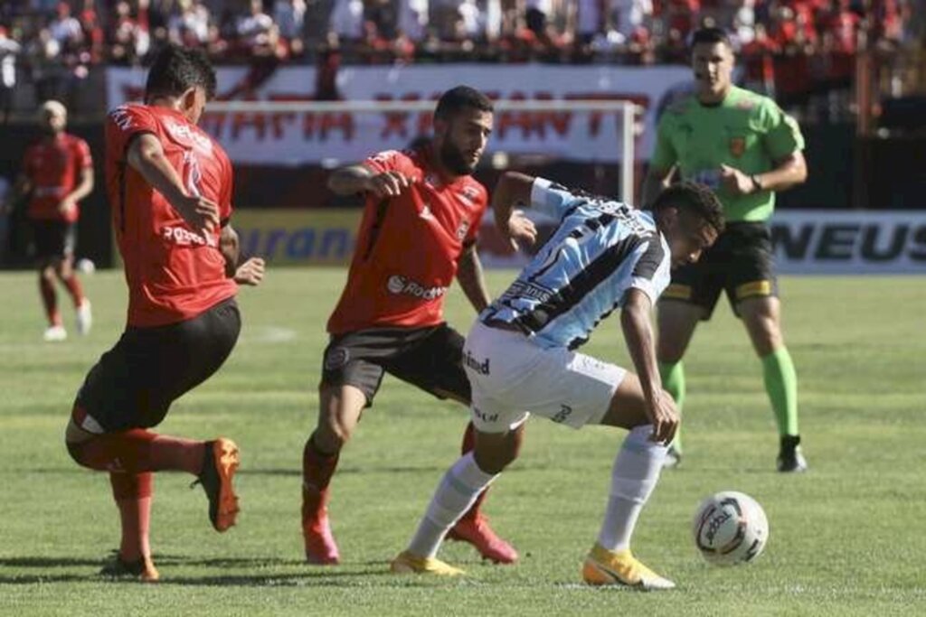 Grêmio empata com Brasil de Pelotas