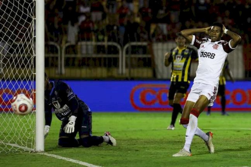 Flamengo fica no empate com Volta Redonda pelo Carioca