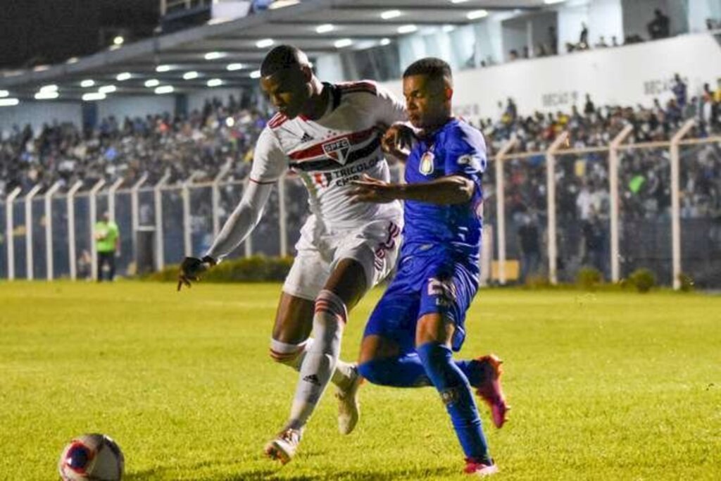 São Paulo bate o São Caetano e é 1º do grupo na Copinha