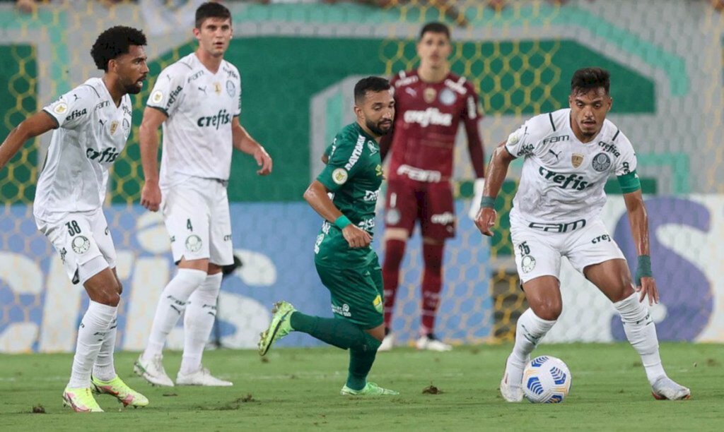 Palmeiras derrota Cuiabá por 3 a 1