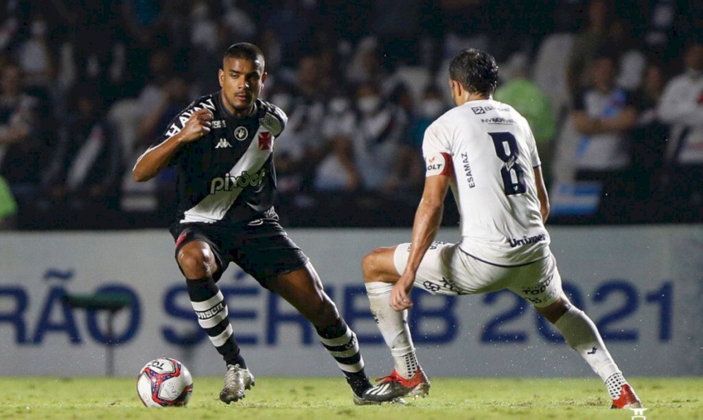 Vasco arranca empate com Remo