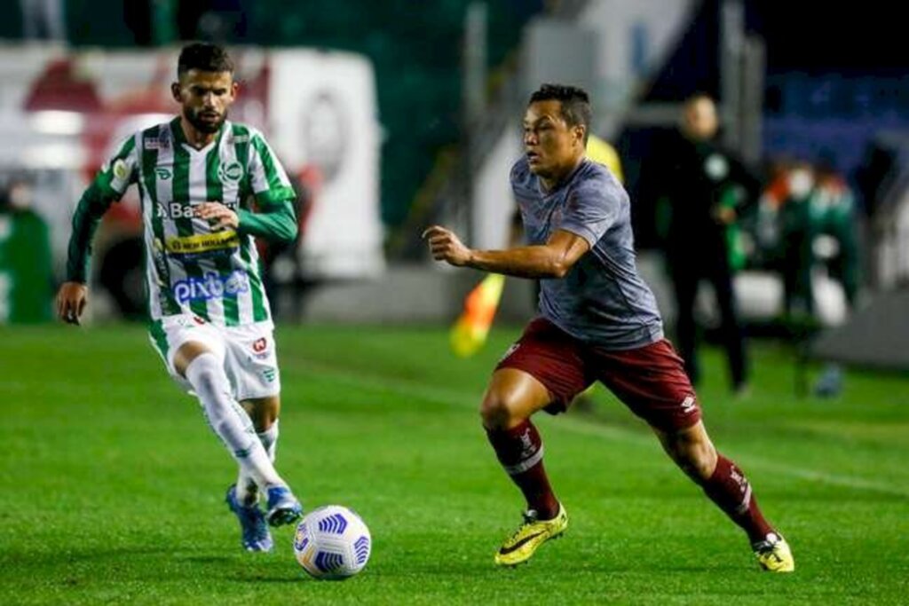 Fluminense cai para Juventude e perde chance de colar no G6