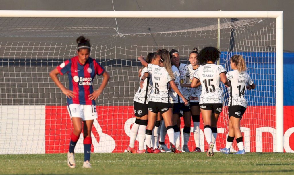 Libertadores Feminina: Corinthians supera retranca e bate San Lorenzo