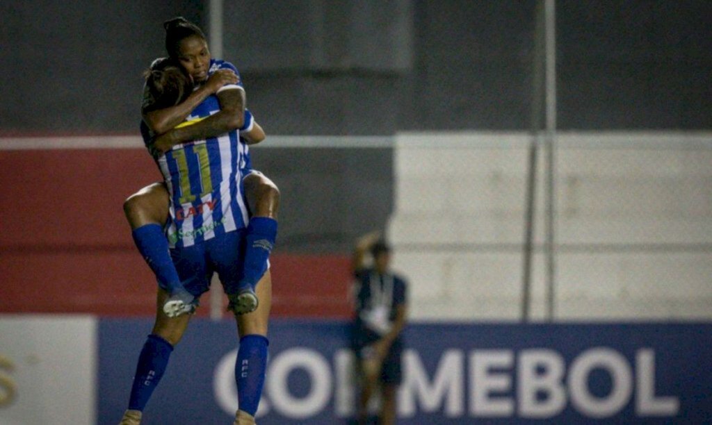 Libertadores Feminina: Avaí/Kindermann goleia Yaracuyanos em estreia