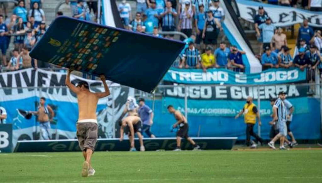 STJD pode punir Grêmio com perda de até 10 mandos de campo