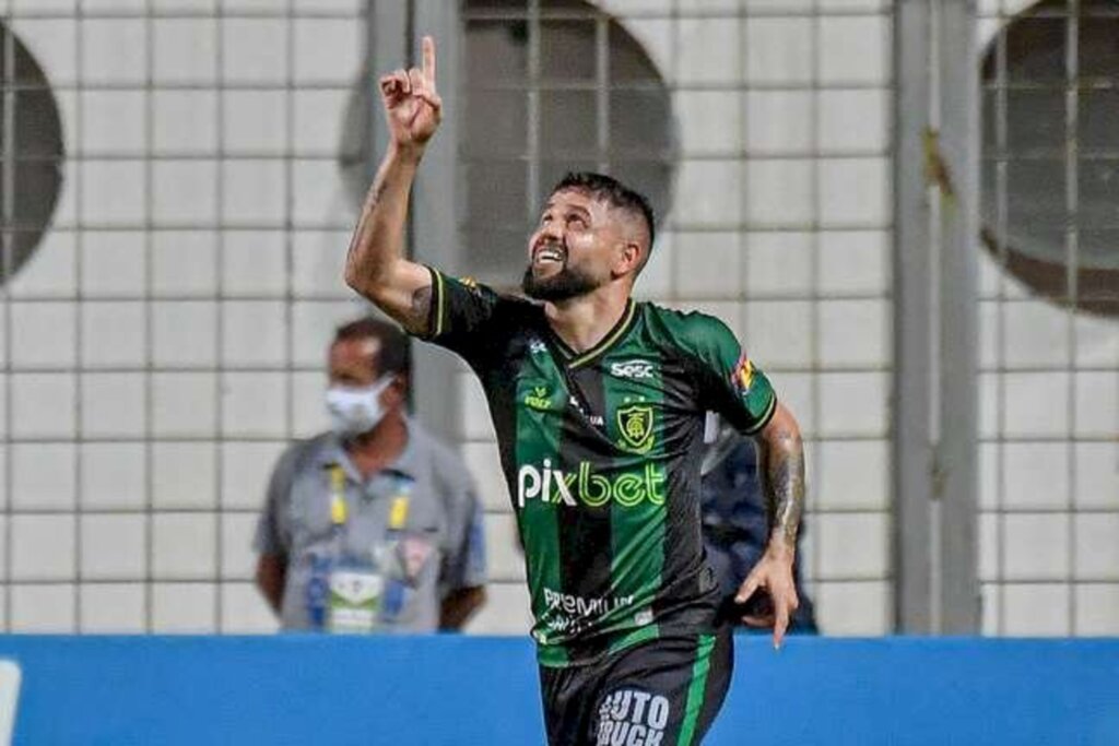 América-MG vence o Fortaleza no Independência