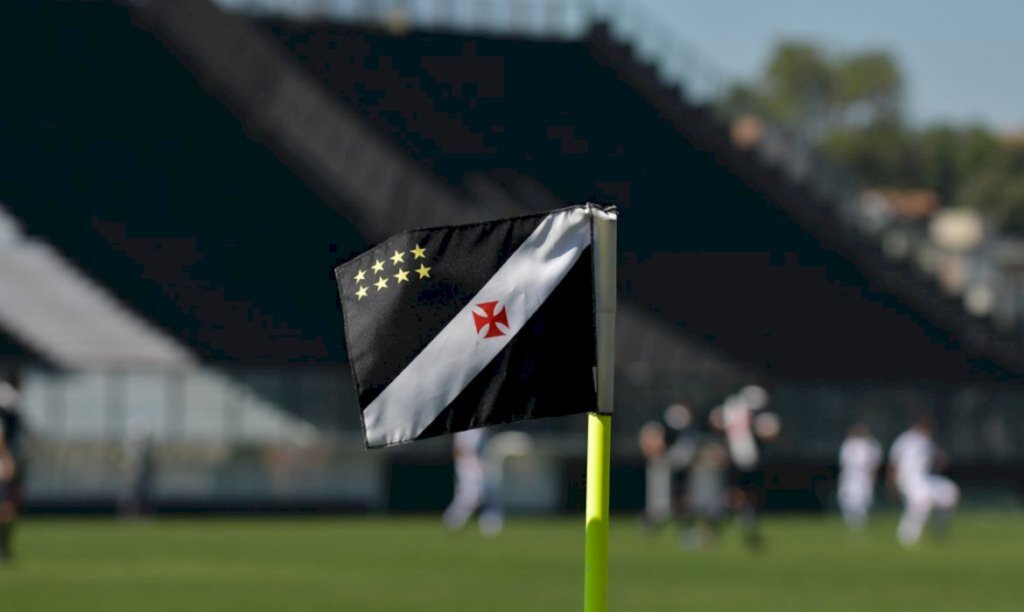 Série B: Vasco enfrenta Coritiba em clima de final de campeonato