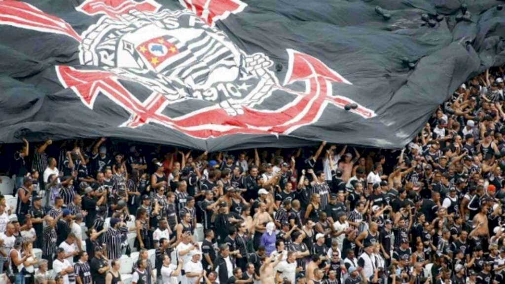 Com público, Corinthians encara Bahia para ampliar série invicta no Brasileirão