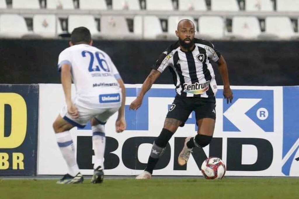 Botafogo leva virada, perde para o Avaí e cai de posição