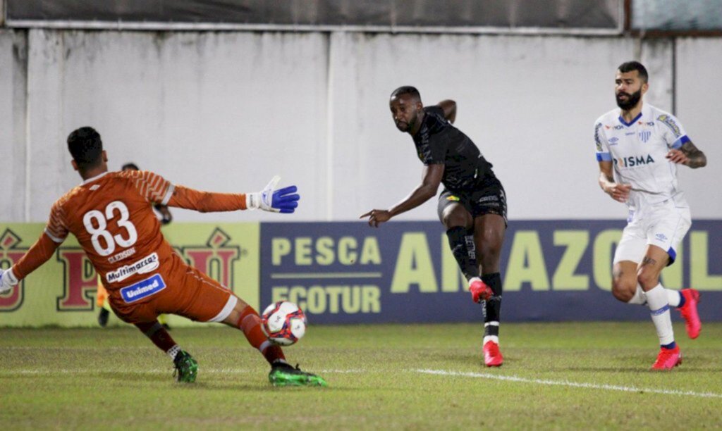 Série B: Brusque e Avaí ficam no 0 a 0