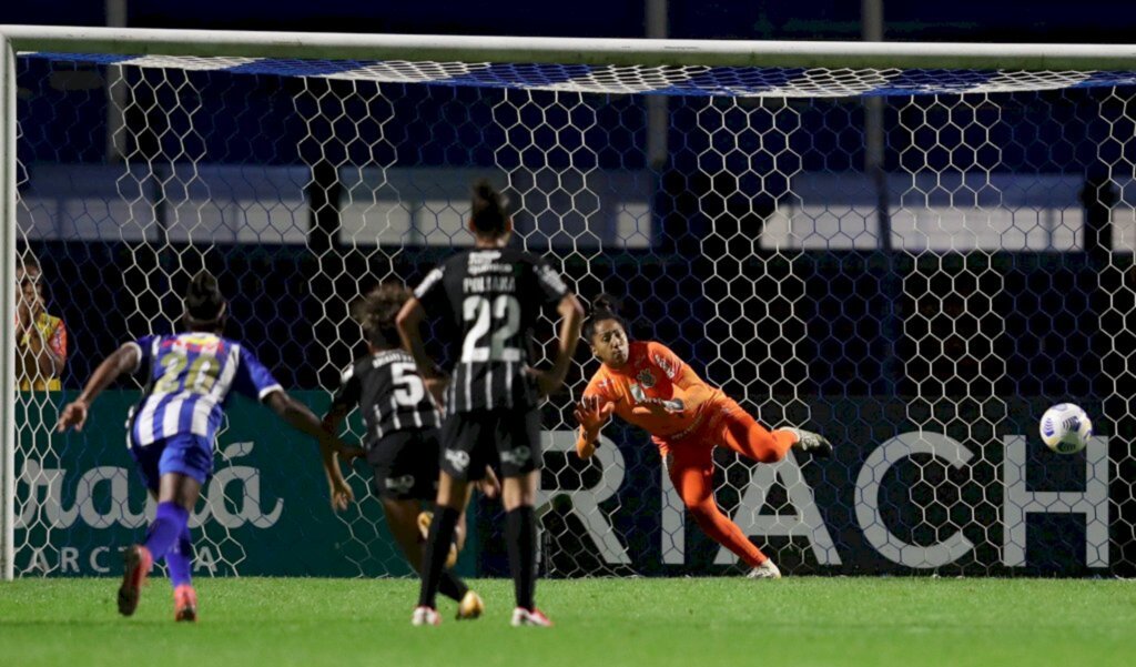 Corinthians goleia Avaí Kindermann e se aproxima de semifinal do Brasileiro Feminino