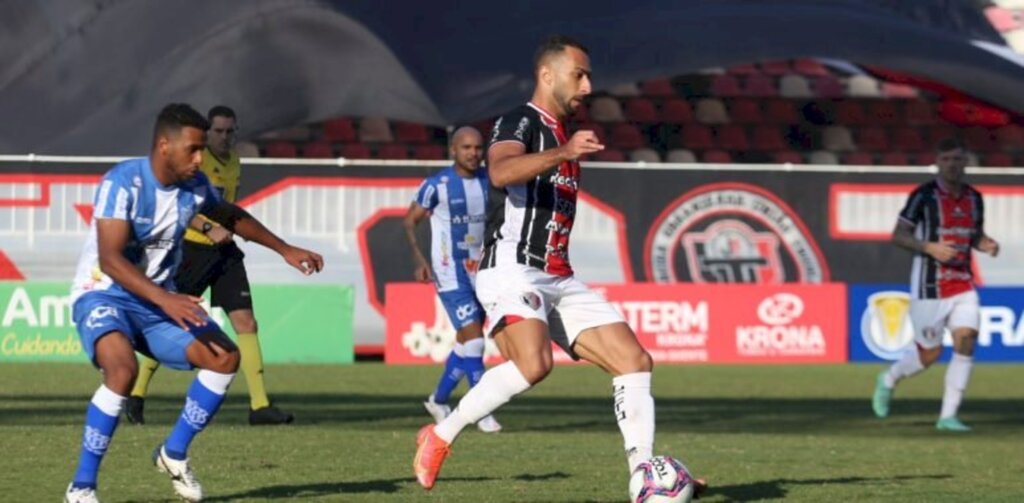 Em partida truncada, JEC empata com o Esportivo na Arena