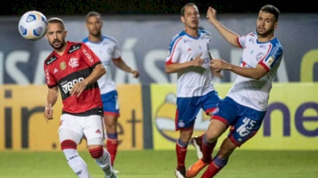 Flamengo goleia Bahia por 5 a 0 e chega ao G6 do campeonato