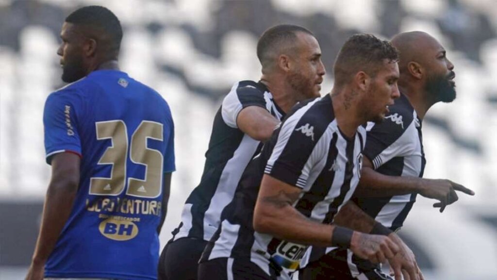 Duelo contra Brusque é essencial para Botafogo buscar G4 da Série B