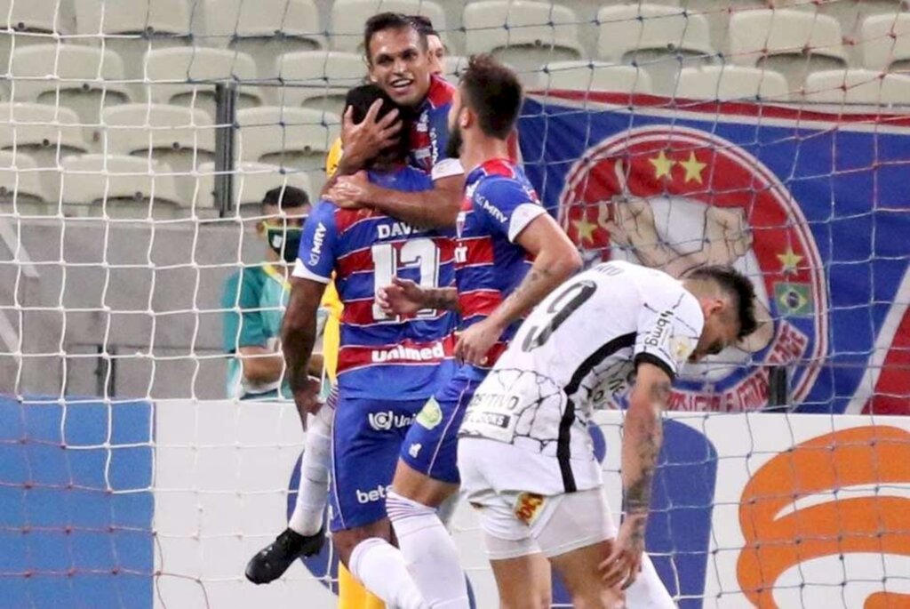 Fortaleza bate o Corinthians