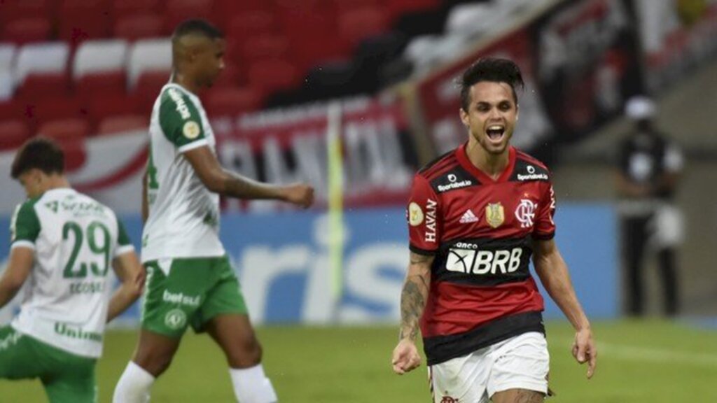 Chapecoense perde de virada para o Flamengo