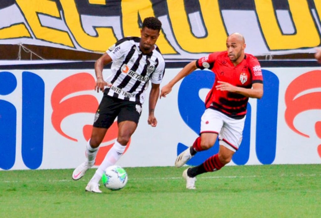 Galo atropela o Atlético-GO por 4 a 1 no Mineirão