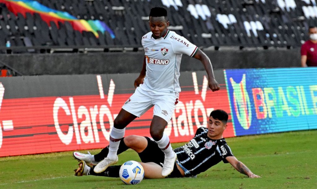 Fluminense arranca empate com Corinthians em São Januário