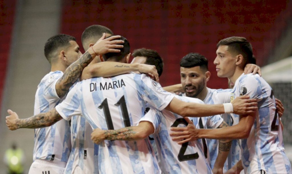 Copa América: Argentina derrota Paraguai e assume ponta do Grupo A