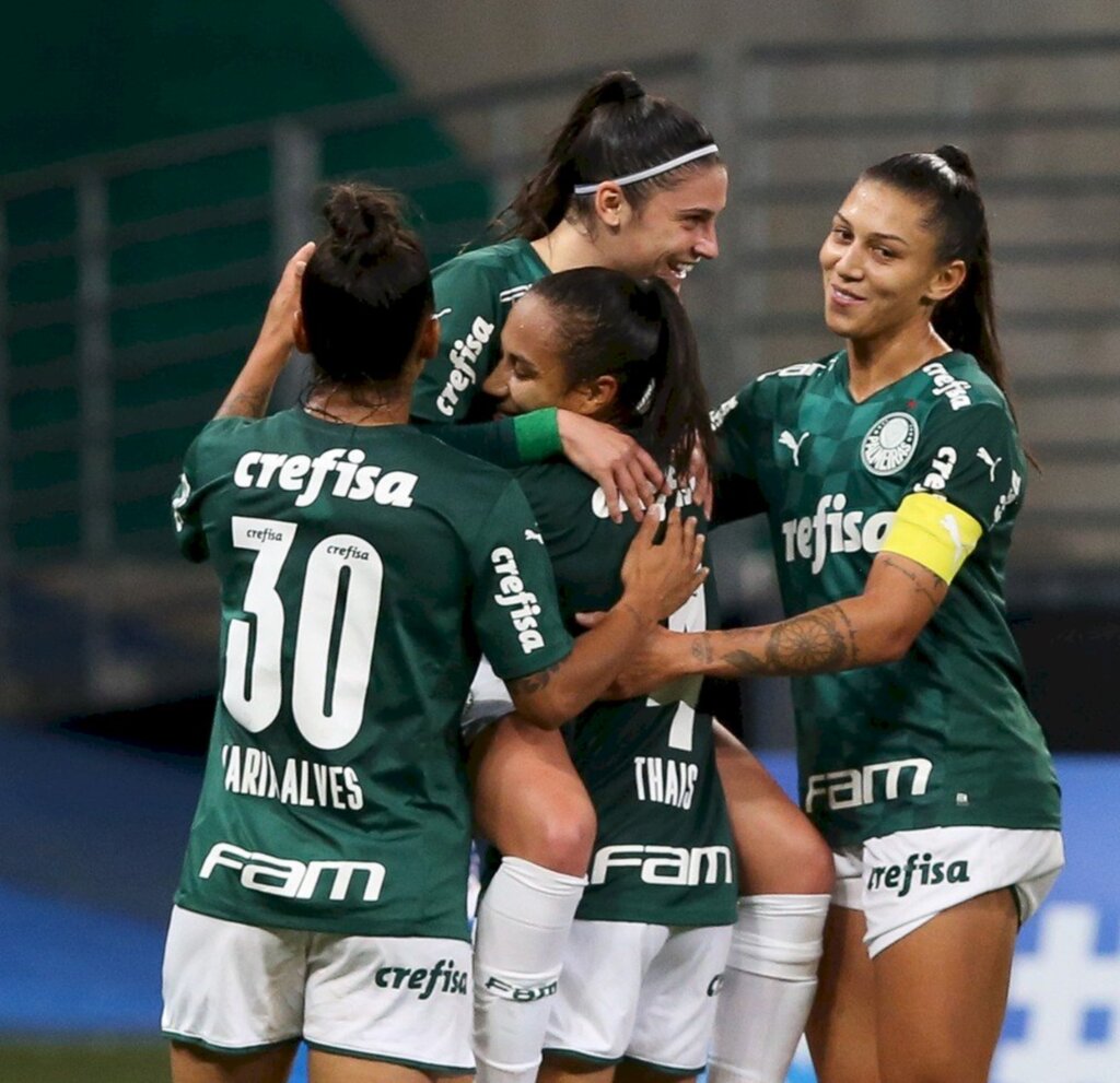 Palmeiras faz 8 a 0 no Napoli-SC