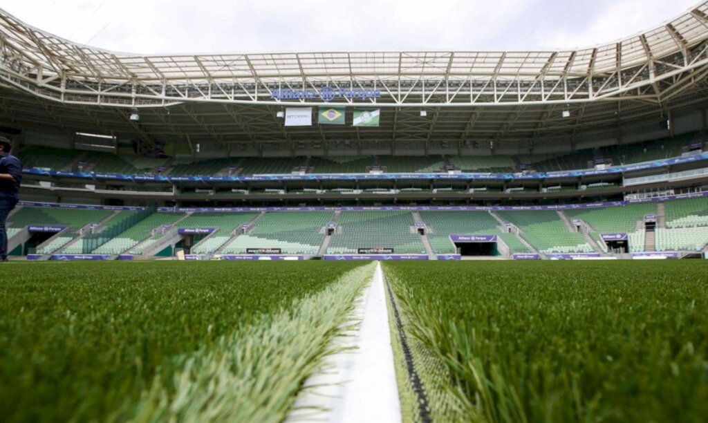 Palmeiras e Corinthians se enfrentam neste sábado pelo Brasileirão