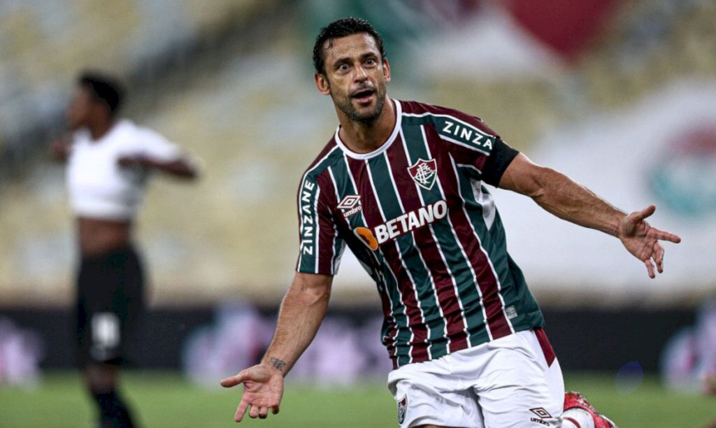 Fluminense derrota o Bragantino por 2 a 0