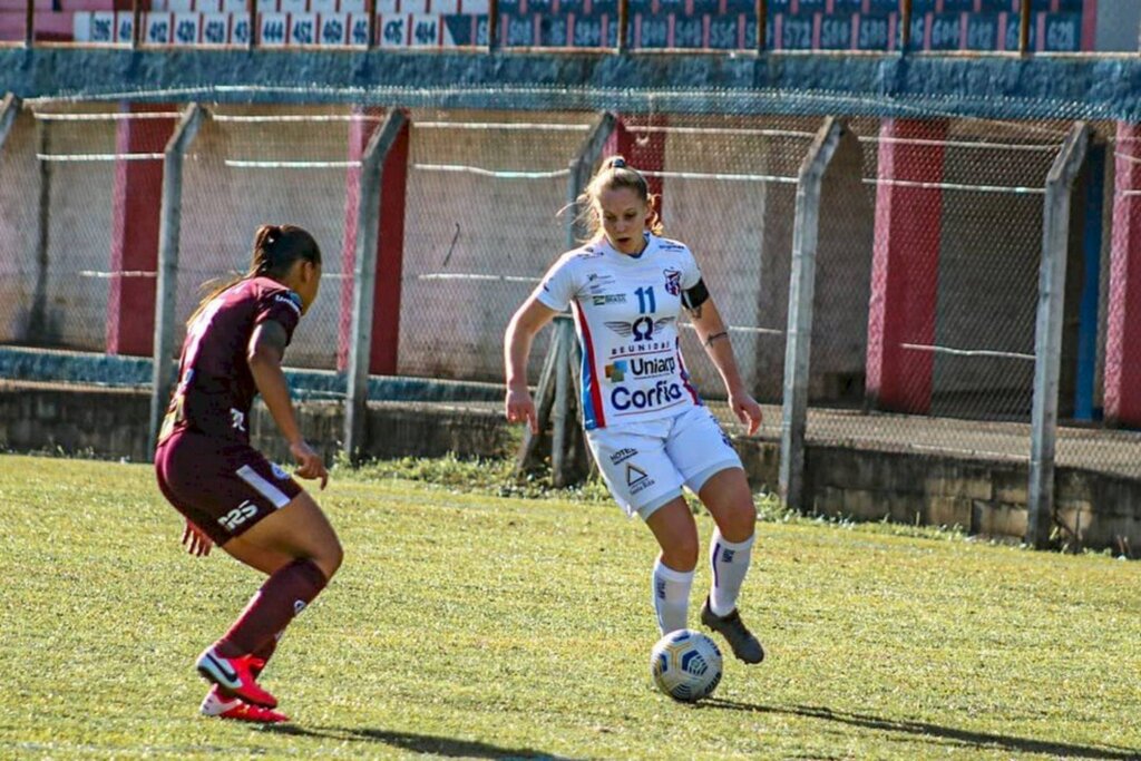 Feminino: Ferroviária vence Napoli-SC