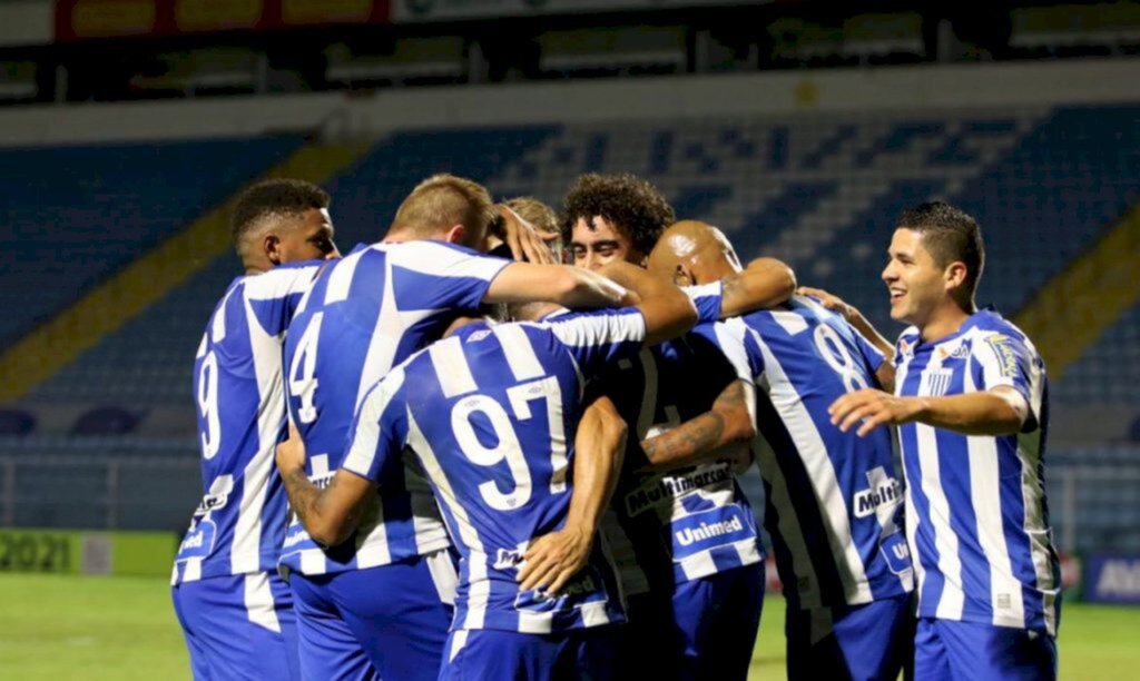 Com vitória sobre Brusque, Avaí está na final do Catarinense