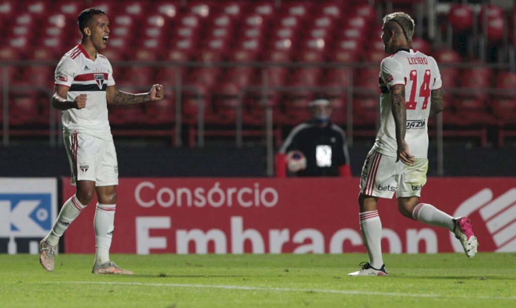 São Paulo goleia Ferroviária e está na semifinal