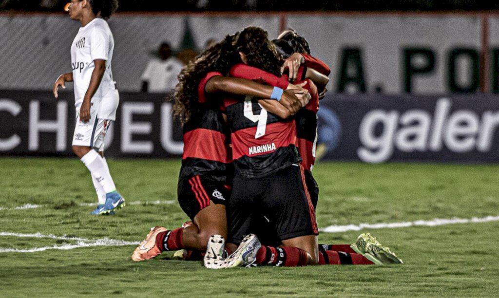 Flamengo vence Santos no Brasileiro Feminino