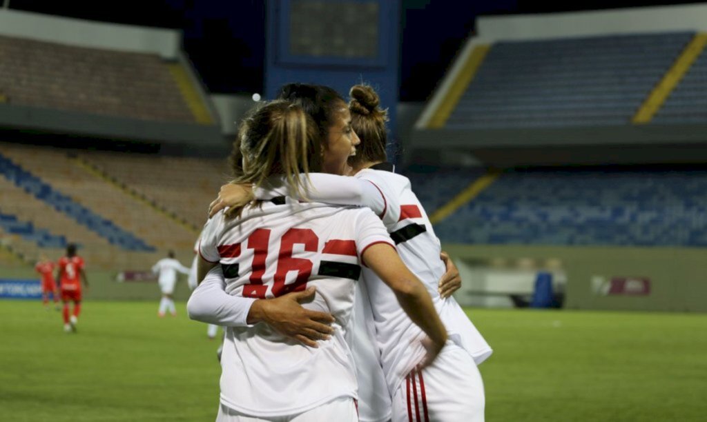 São Paulo derrota Inter e sobe para o G4 do Brasileiro Feminino