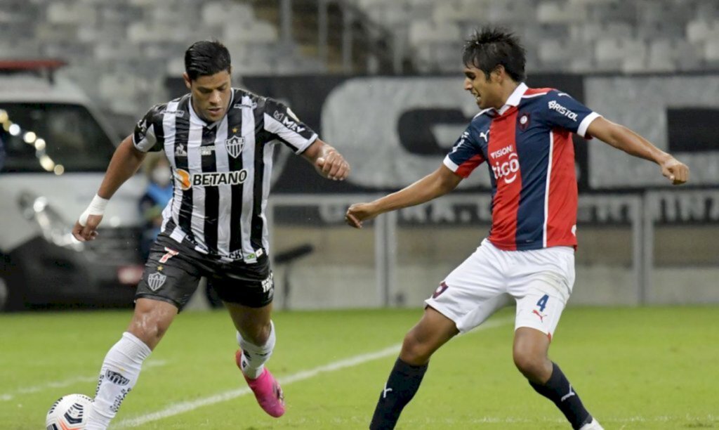 Atlético-MG goleia na Libertadores