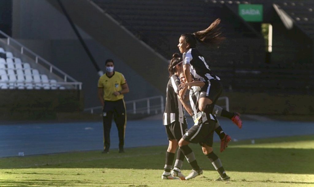 Brasileiro Feminino: Botafogo vence Napoli em revanche