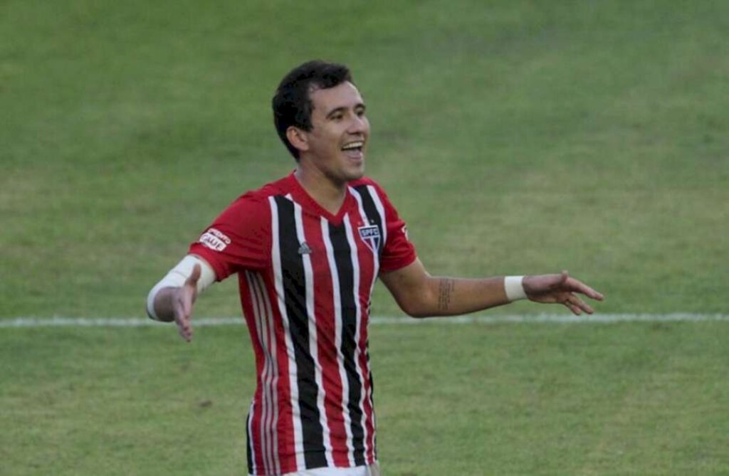 São Paulo bate o Palmeiras e quebra tabu no Paulistão