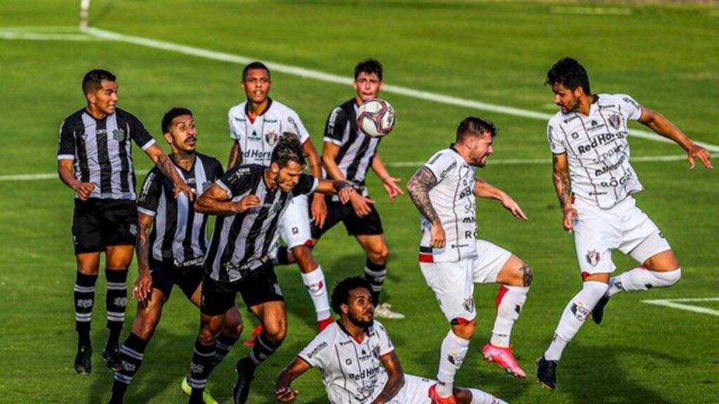 Figueirense e Joinville empatam e seguem na zona de classificação