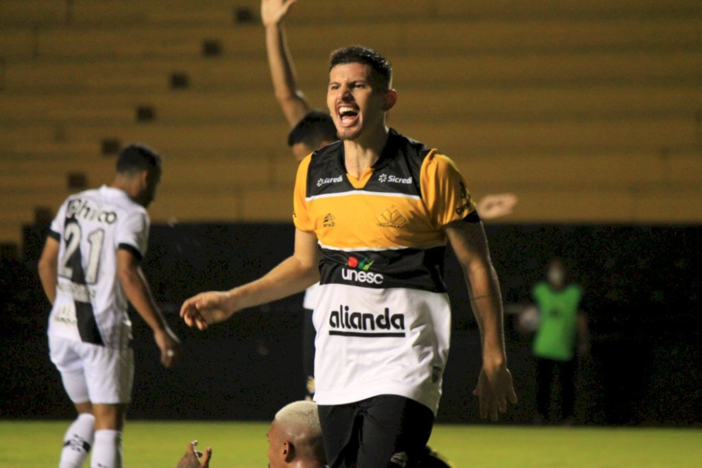 Criciúma vence Ponte Preta e avança na Copa do Brasil