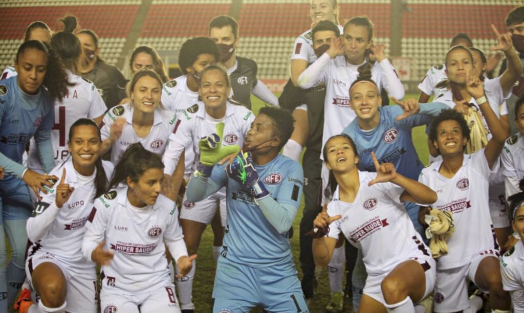 Luciana brilha e Ferroviária está na final da Libertadores Feminina