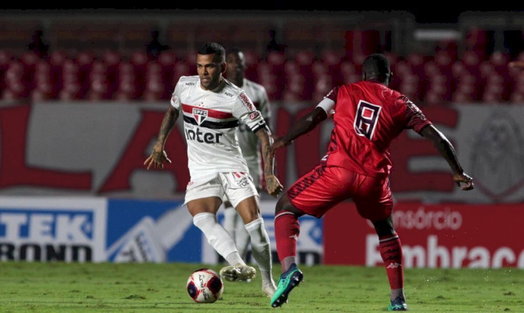 São Paulo fica no empate com Botafogo-SP