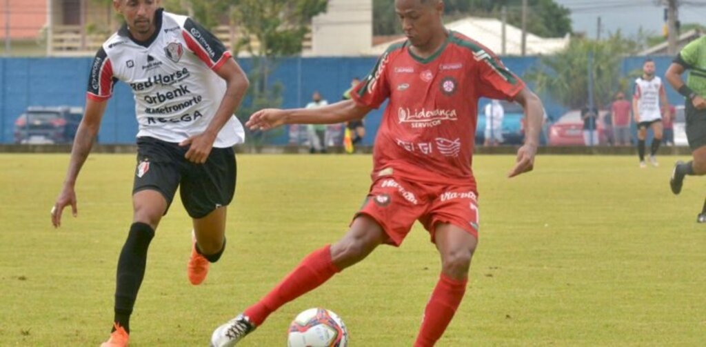 Com gol no fim, JEC vence na primeira rodada do Catarinense 2021