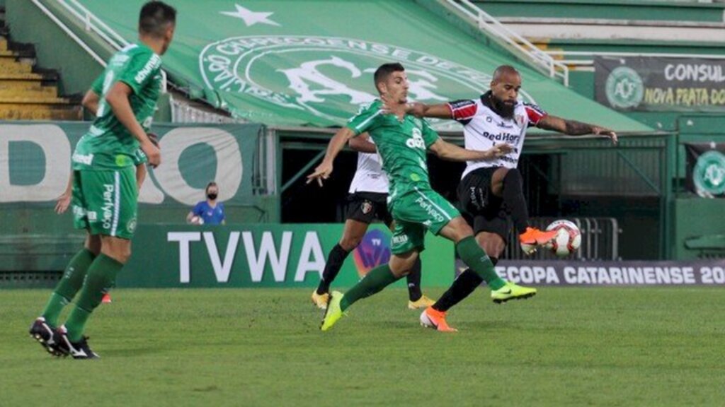 Joinville vence a Chapecoense nos pênaltis e fatura a Recopa Catarinense