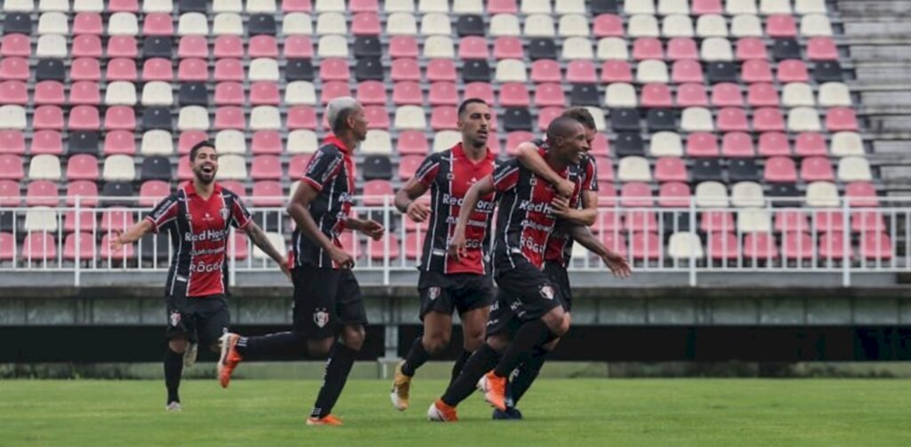 JEC goleia Navegantes e está classificado para semifinal da Copa SC